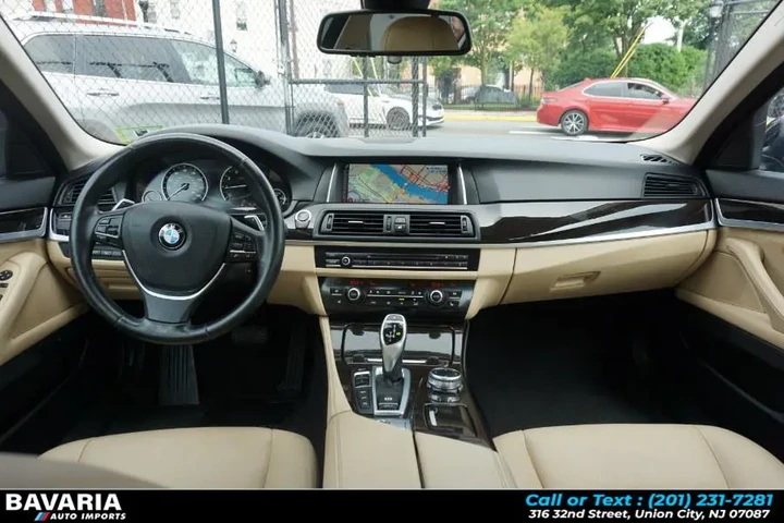 $12895 : 2016 5 Series 4dr Sdn 528i xD image 10