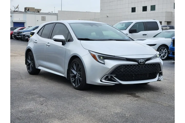 $20999 : Toyota Corolla Hatchback 202 image 3