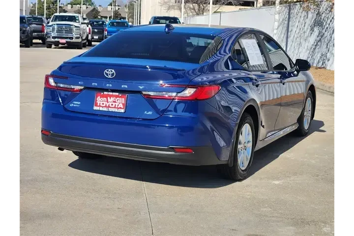 $29987 : Toyota Camry 2025 AWD SE 4dr image 7