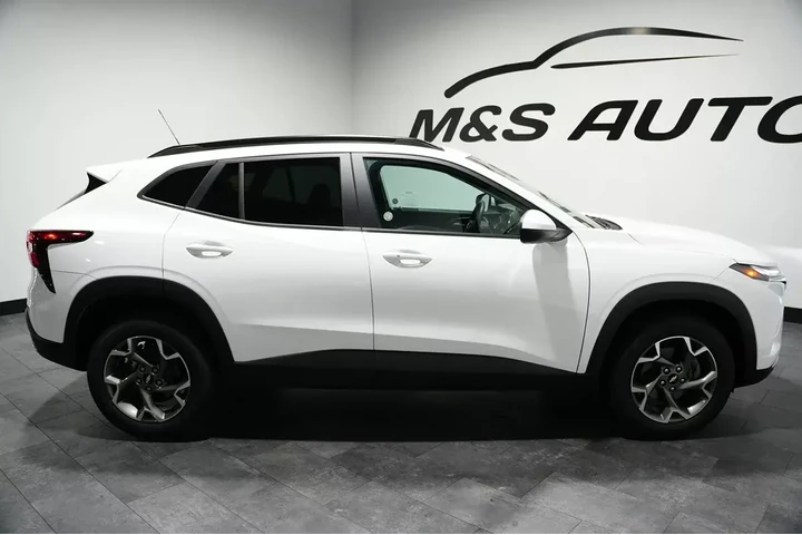 $21999 : 2025 Trax image 8