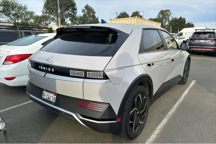 $23990 : Hyundai IONIQ 5 2024 SEL 4dr image 5
