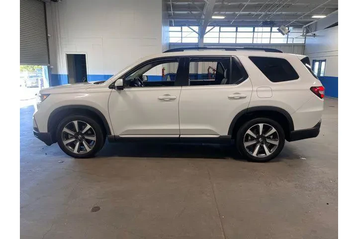 $39920 : Honda Pilot 2023 AWD Touring image 6