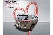 $23367 : Nissan Rogue 2024 AWD SV 4dr thumbnail