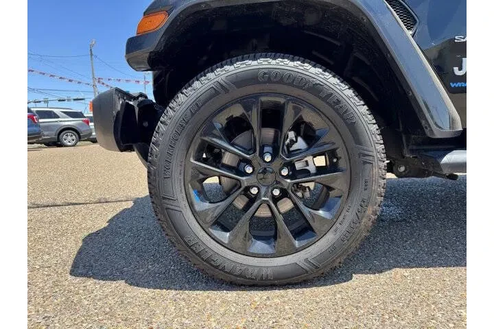 $30481 : 2023 Wrangler Sahara 4xe image 8