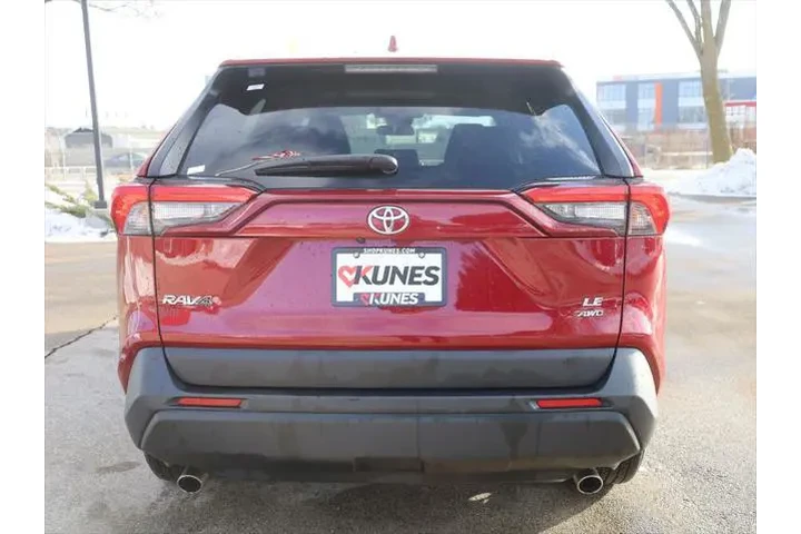 $25977 : Toyota RAV4 2024 AWD LE 4dr image 8