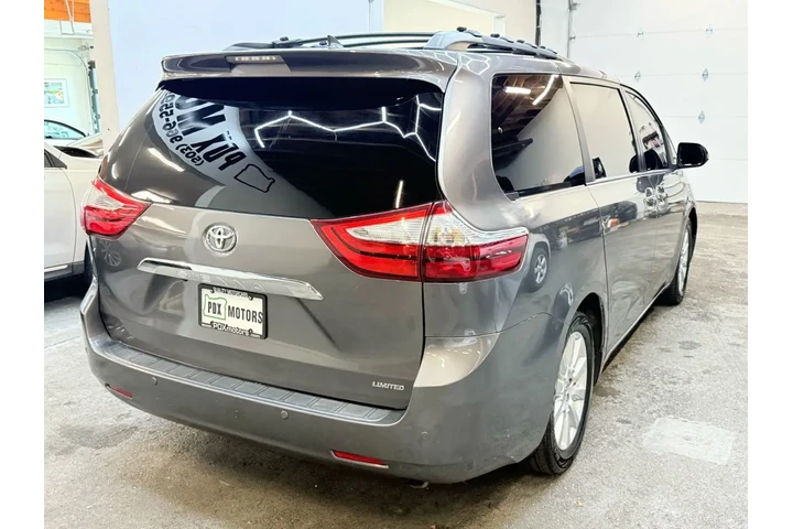 $23500 : 2017 TOYOTA SIENNA image 9
