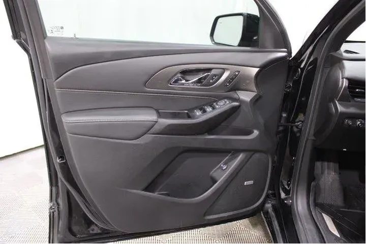 $35982 : Chevrolet Traverse 2023 4x4 image 6