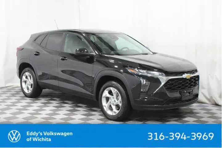 $20971 : Chevrolet Trax 2025 LS 4dr C image 1