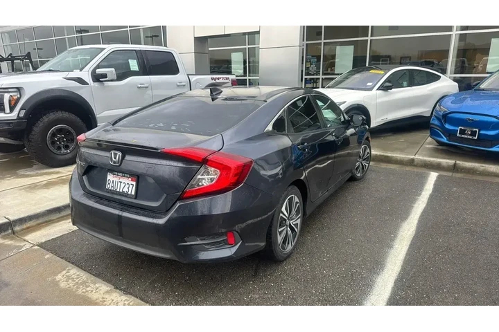 $14950 : Honda Civic 2017 EX-T 4dr Se image 2