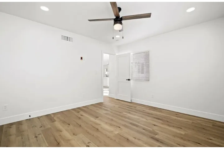 $2380 : 3Bedroom 3bath in Korean LA image 3