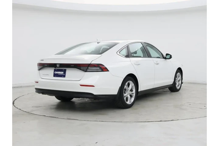 $25998 : Honda Accord 2024 LX 4dr Sed image 8