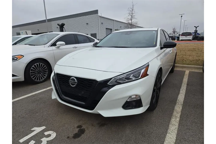 $21500 : Nissan Altima 2022 2.5 SR 4d image 1