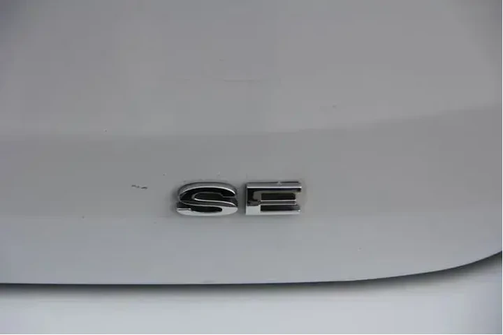 $8995 : Ford Focus 2018 SE 4dr Sedan image 9