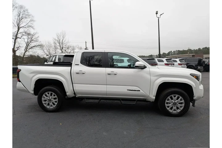 $37797 : Toyota Tacoma 2024 4x4 SR5 4 image 3