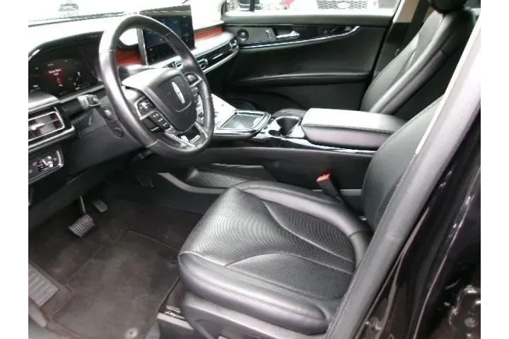 $34748 : Lincoln Nautilus 2021 AWD Re image 9