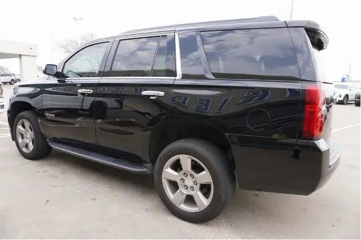 $17588 : Chevrolet Tahoe 2019 4x2 LS image 4