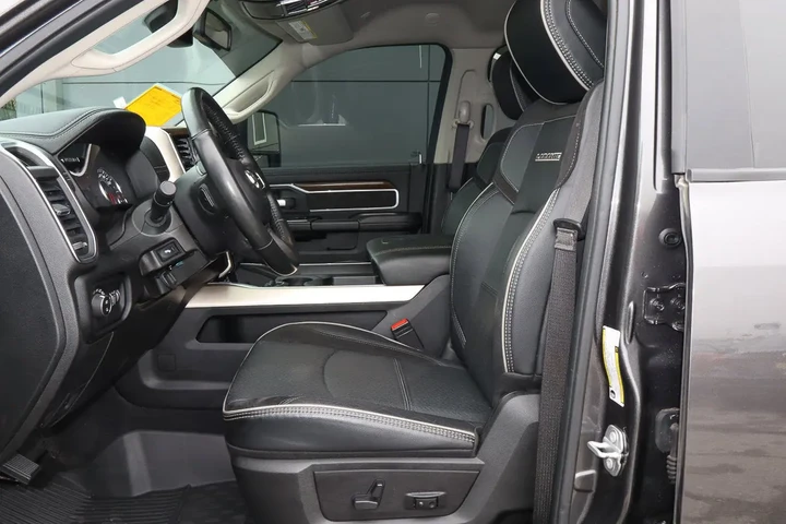 $67988 : 2024 3500 Laramie 4x4 Crew Ca image 7