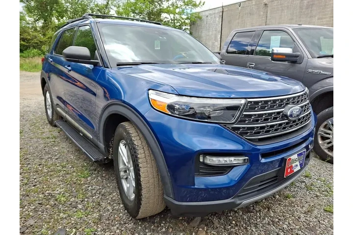 $19743 : Ford Explorer 2020 AWD XLT 4 image 2