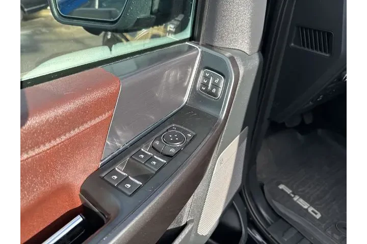 $30620 : Ford F-150 2021 4x4 Lariat 4 image 8