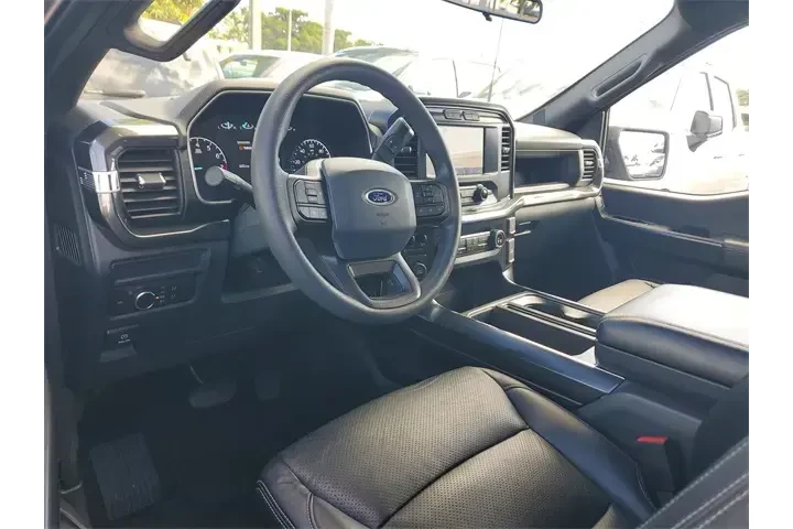 Ford F-150 2022 4x2 XL 4dr S image 9