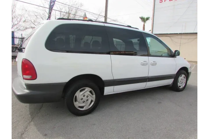 $4995 : 2000 Grand Caravan SE image 5