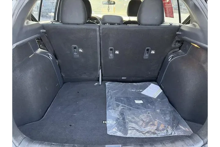 $17499 : Nissan Kicks 2024 S 4dr Cros image 10