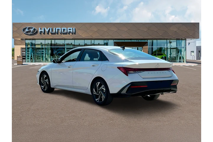 $17815 : Hyundai ELANTRA 2024 SEL 4dr image 5