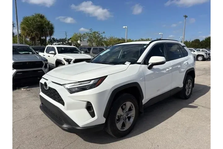 $27988 : Toyota RAV4 2025 XLE 4dr SUV image 7