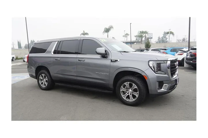 $40984 : 2022 Yukon XL SLE image 3