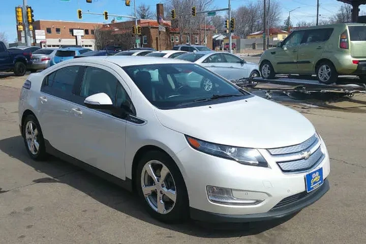 $8999 : 2013 Volt Premium image 6