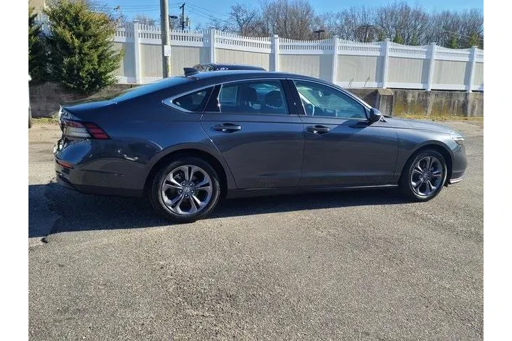 $24872 : Honda Accord 2023 EX 4dr Sed image 5