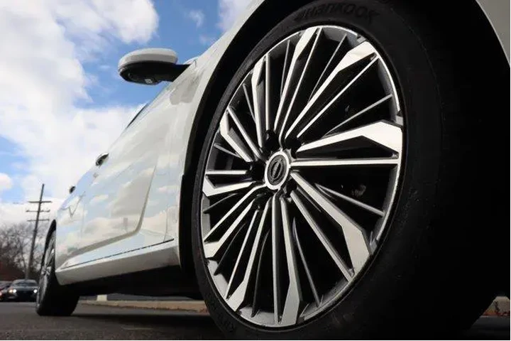 $26849 : Nissan Altima 2025 2.5 SL 4d image 10