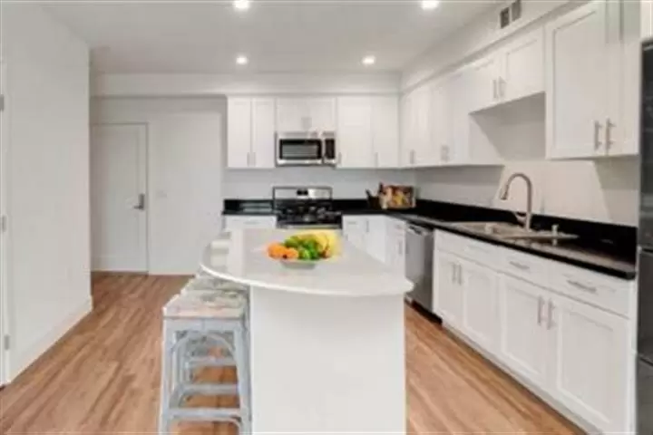 HomeCo Kitchen & Bath image 5