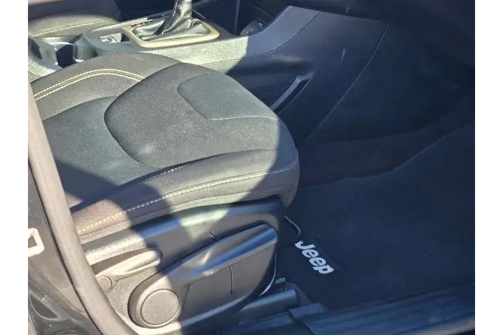 $9990 : Jeep Cherokee 2017 Latitude image 6