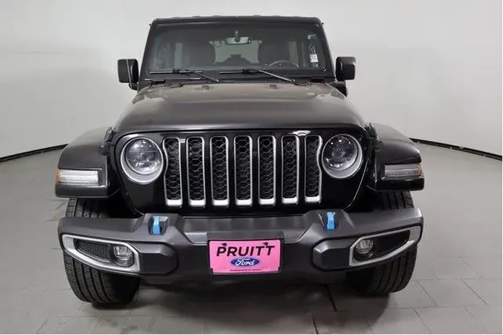 $31550 : Jeep Wrangler 2023 4x4 Sahar image 2