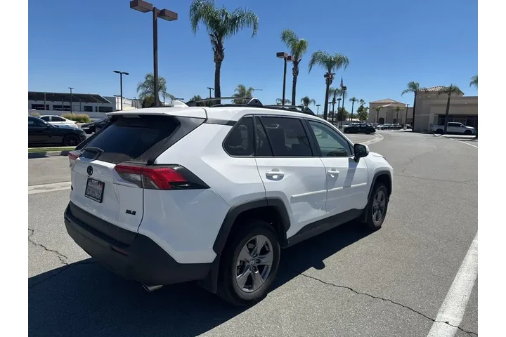 $31357 : Toyota RAV4 2024 XLE 4dr SUV image 8