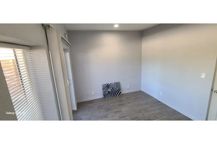 $1500 : Apartmento Desert Hot Springs image 3
