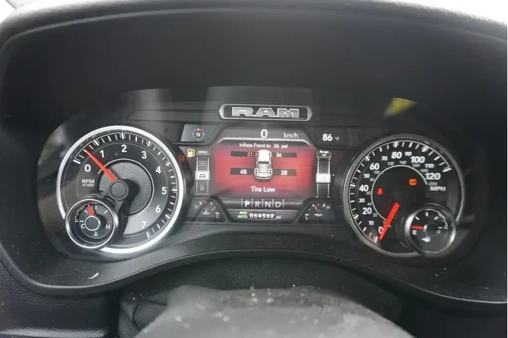 $37725 : Ram 1500 2021 4x4 Laramie 4d image 9