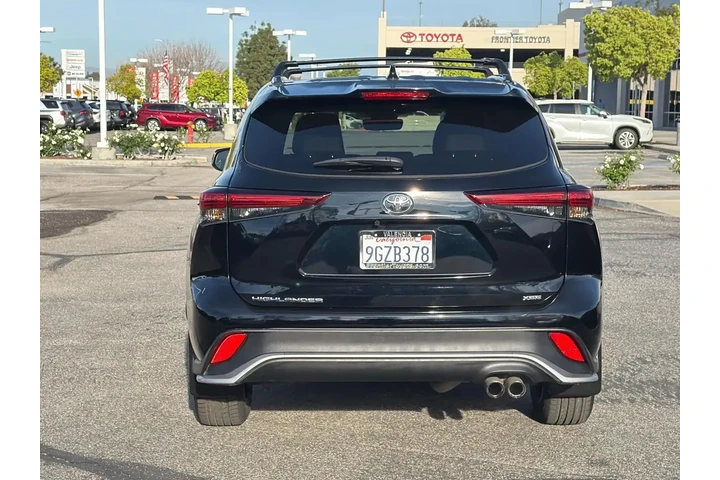 $37599 : Toyota Highlander 2023 L 4dr image 4
