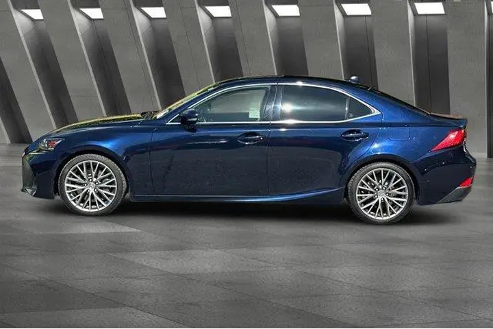 $22900 : Lexus IS 300 2017 AWD 4dr Se image 8