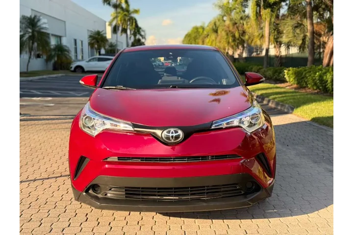 $11900 : TOYOTA C-HR XLE image 6