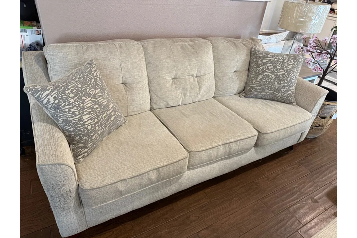 $200 : SOFA - 2 disponible image 1