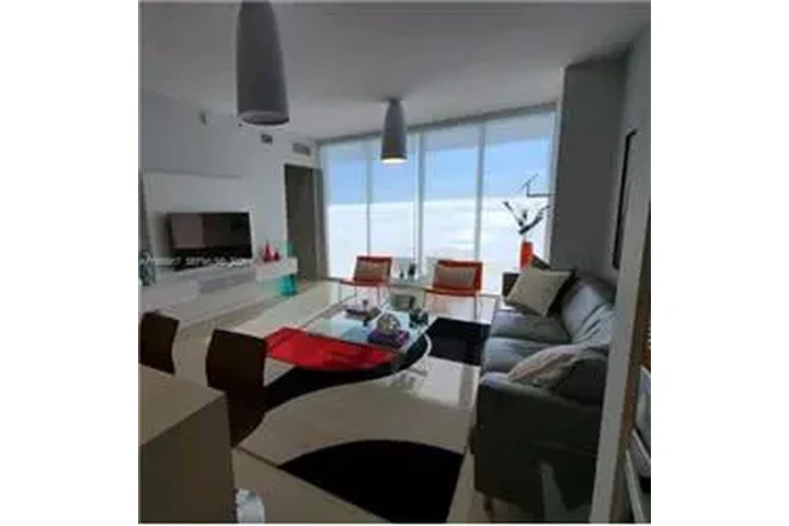 $6750 : Rental property with 2 bedro image 6