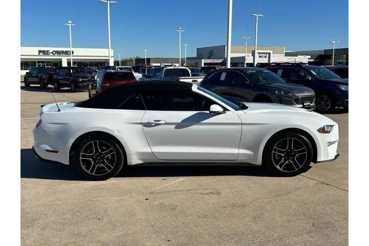 $15575 : Ford Mustang 2020 EcoBoost P image 2