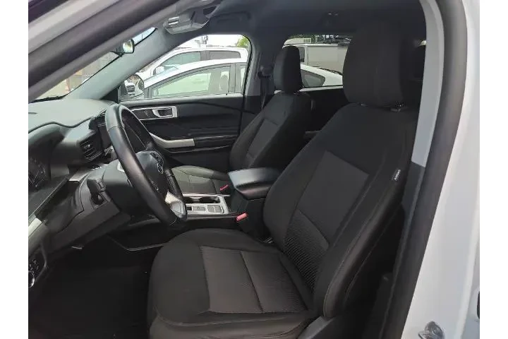 $31327 : Ford Explorer 2023 XLT 4dr S image 6