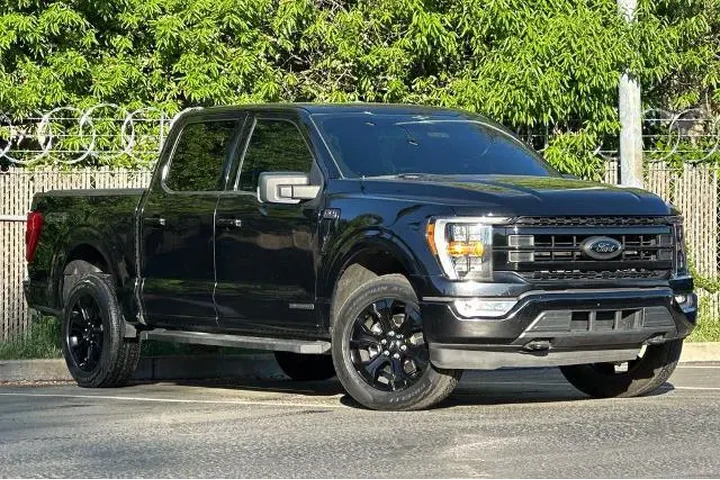 $37804 : Ford F-150 2023 4x4 XL 4dr S image 2
