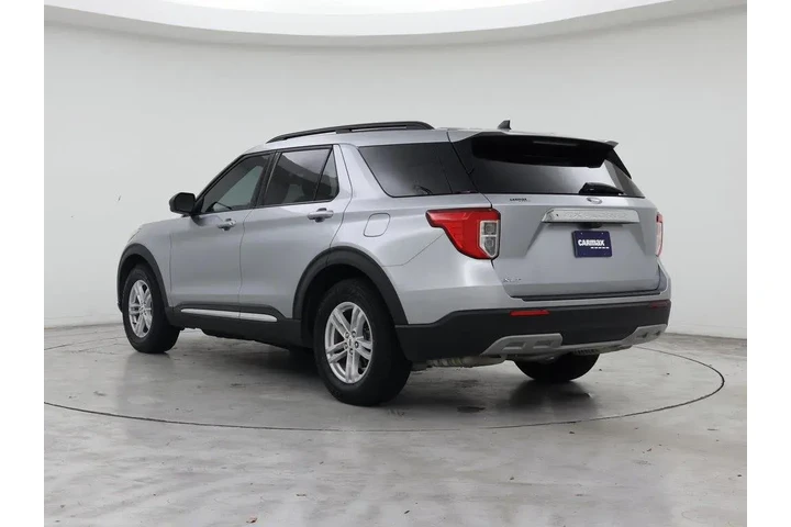 $27998 : Ford Explorer 2024 XLT 4dr S image 2