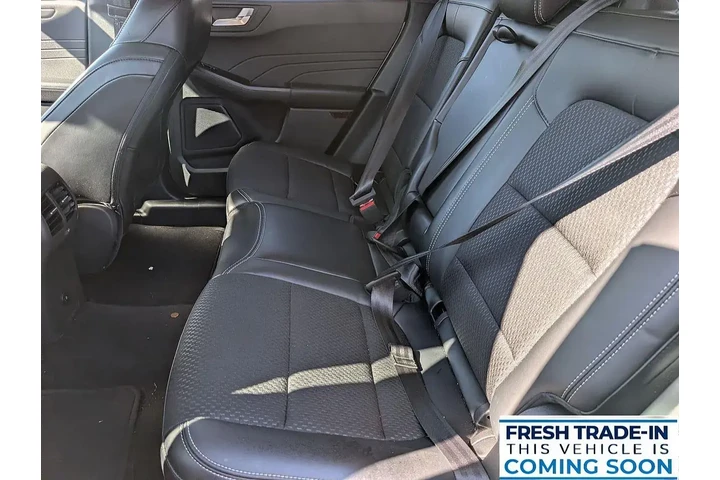 $34171 : Ford Escape Plug-In Hybrid 2 image 3