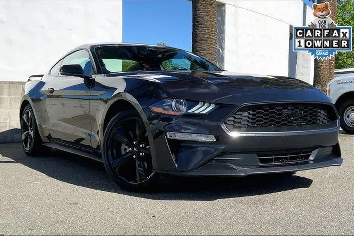 $29985 : Ford Mustang 2022 EcoBoost 2 image 2