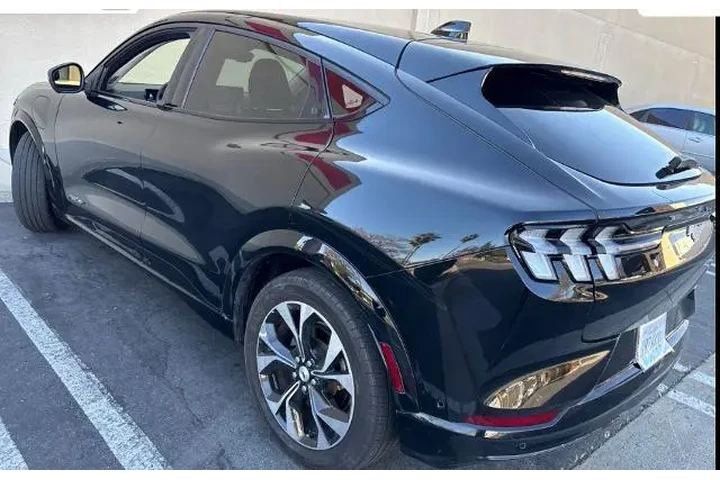 $30800 : Ford Mustang Mach-E 2023 AWD image 5
